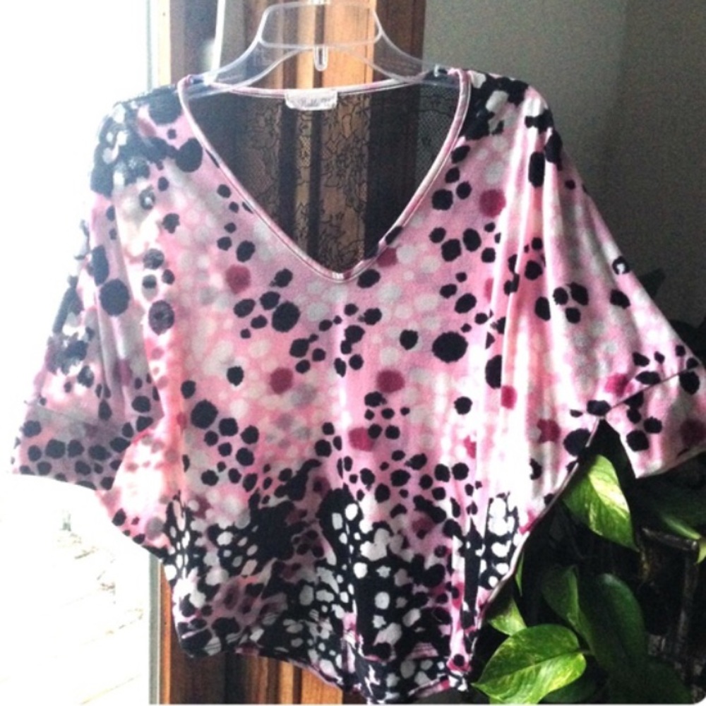 3/$30 Super cute top!!